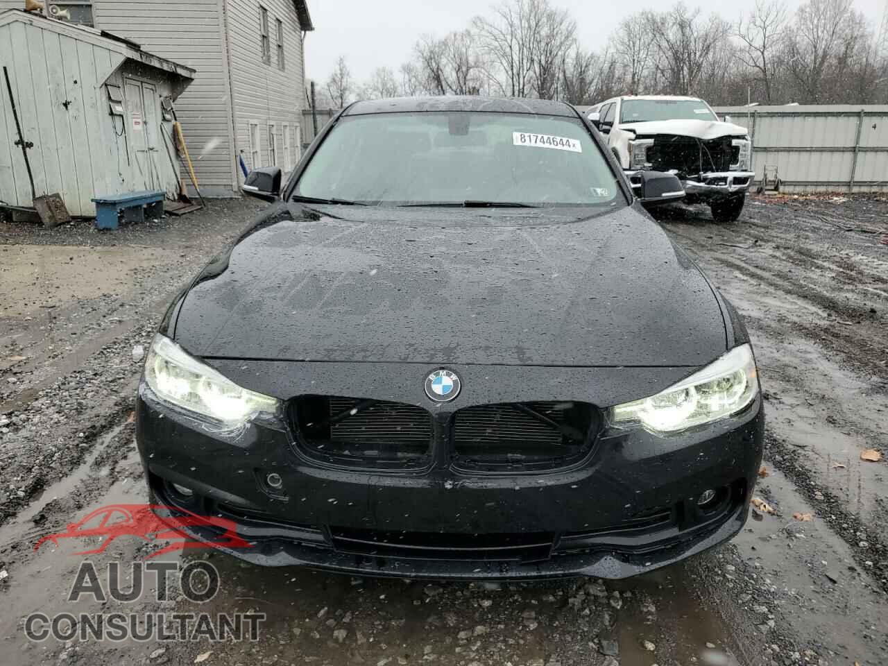 BMW 3 SERIES 2018 - WBA8A3C58JA357797