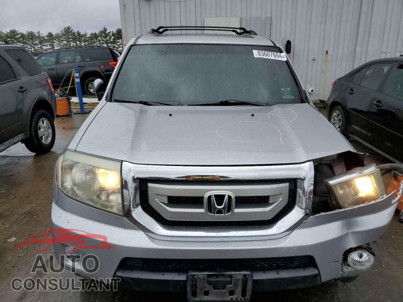 HONDA PILOT 2011 - 5FNYF4H59BB040882