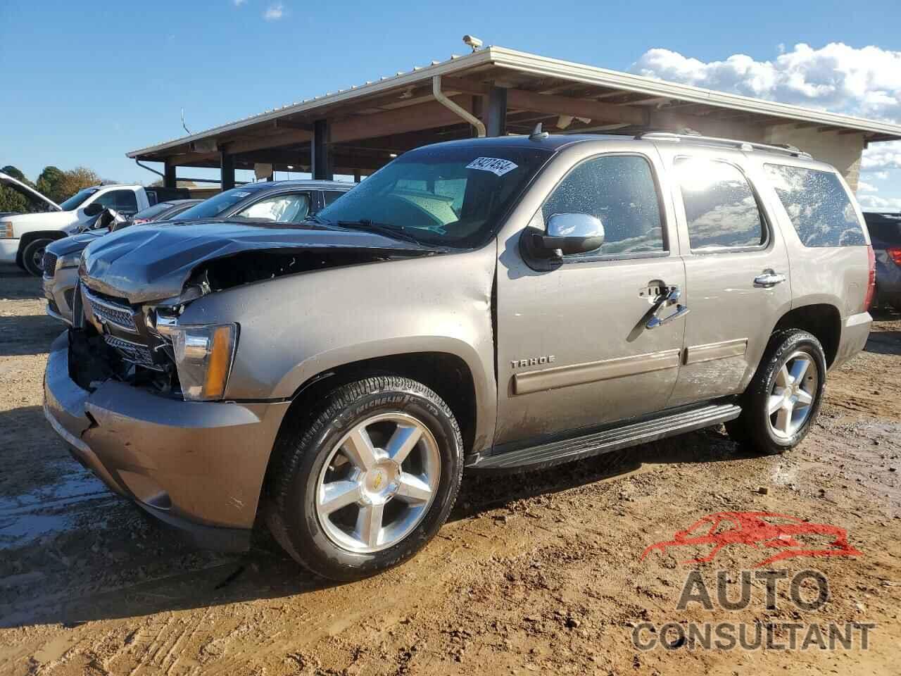 CHEVROLET TAHOE 2013 - 1GNSCAE03DR154564