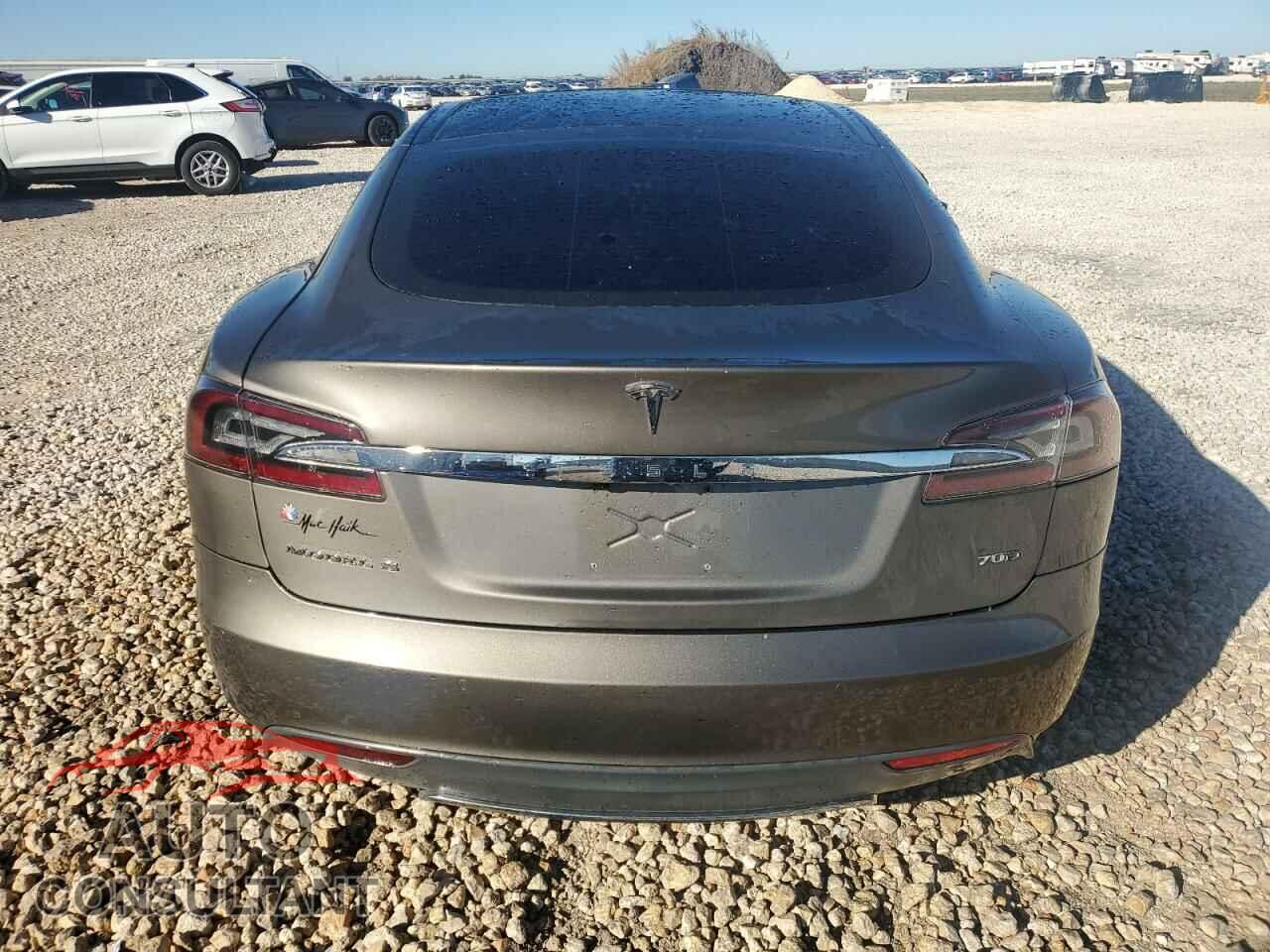TESLA MODEL S 2015 - 5YJSA1S27FF082782