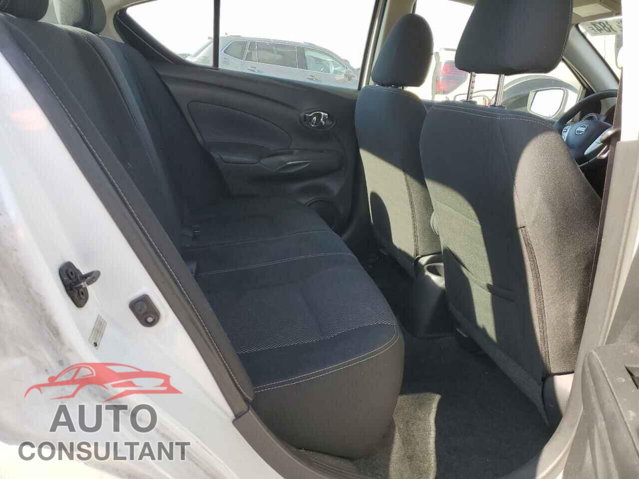 NISSAN VERSA 2017 - 3N1CN7AP2HL825865