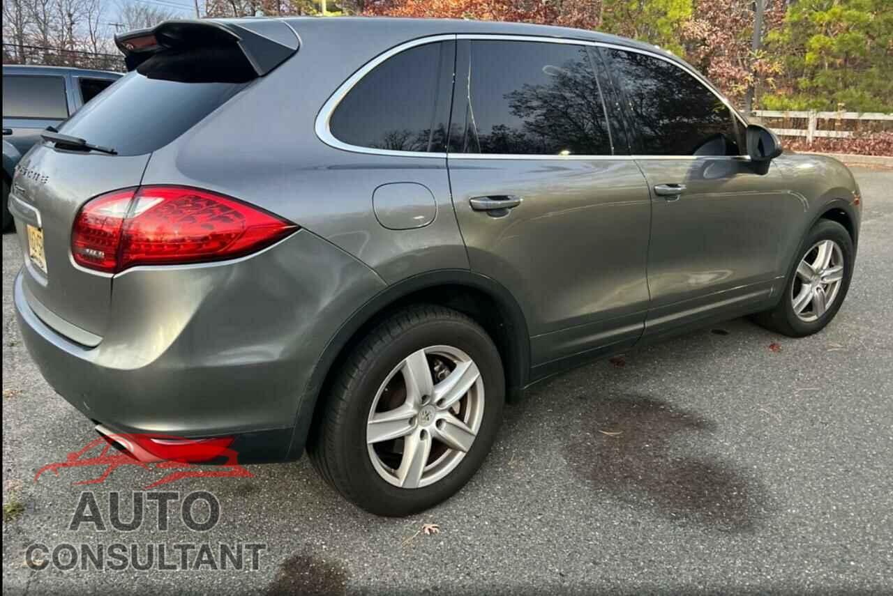 PORSCHE CAYENNE 2011 - WP1AA2A24BLA03058