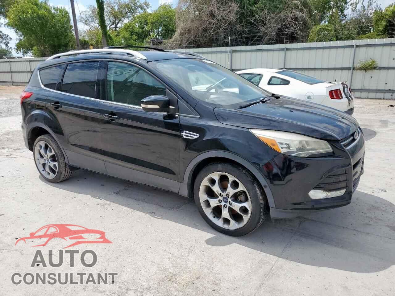 FORD ESCAPE 2016 - 1FMCU0J91GUA25857