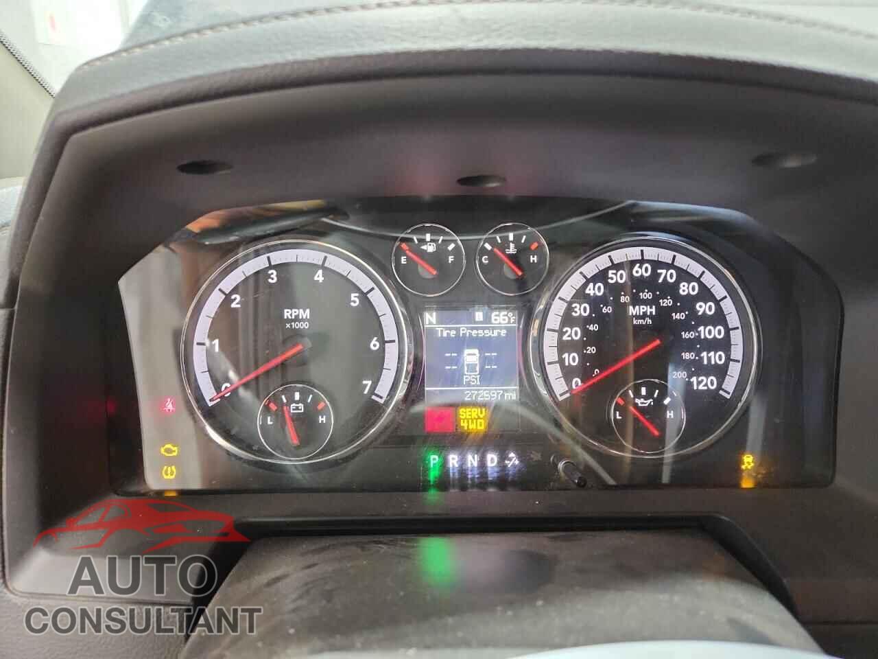 DODGE RAM 1500 2012 - 1C6RD7NT8CS155855