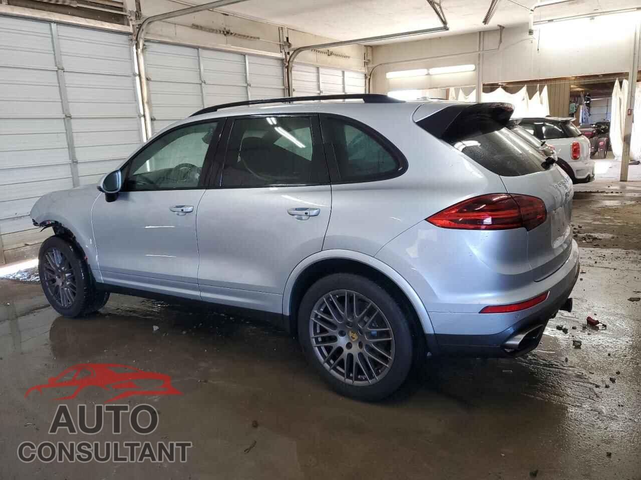 PORSCHE CAYENNE 2017 - WP1AA2A27HKA80604