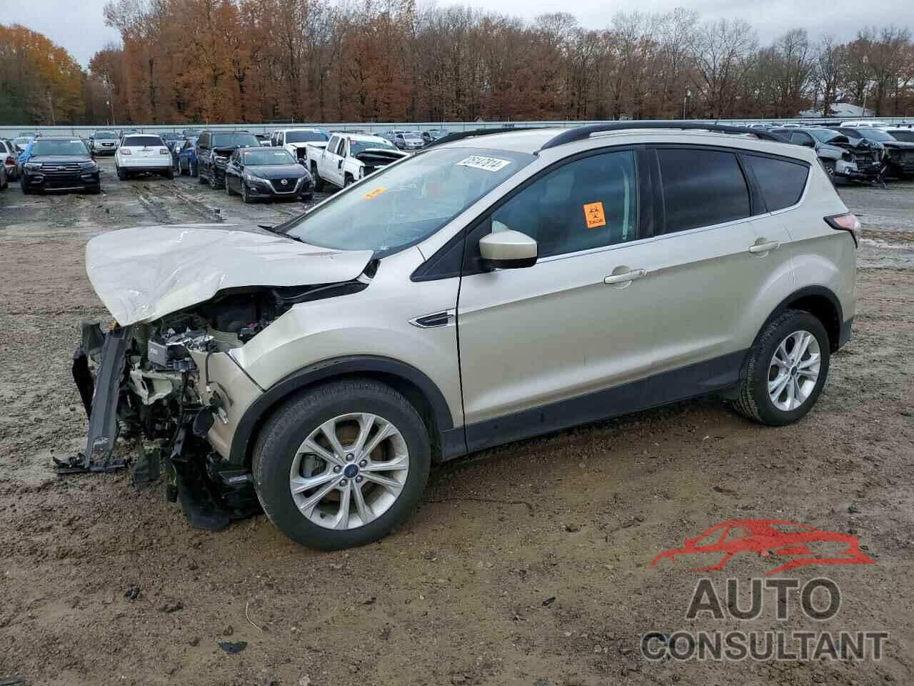 FORD ESCAPE 2017 - 1FMCU0GD7HUC21282