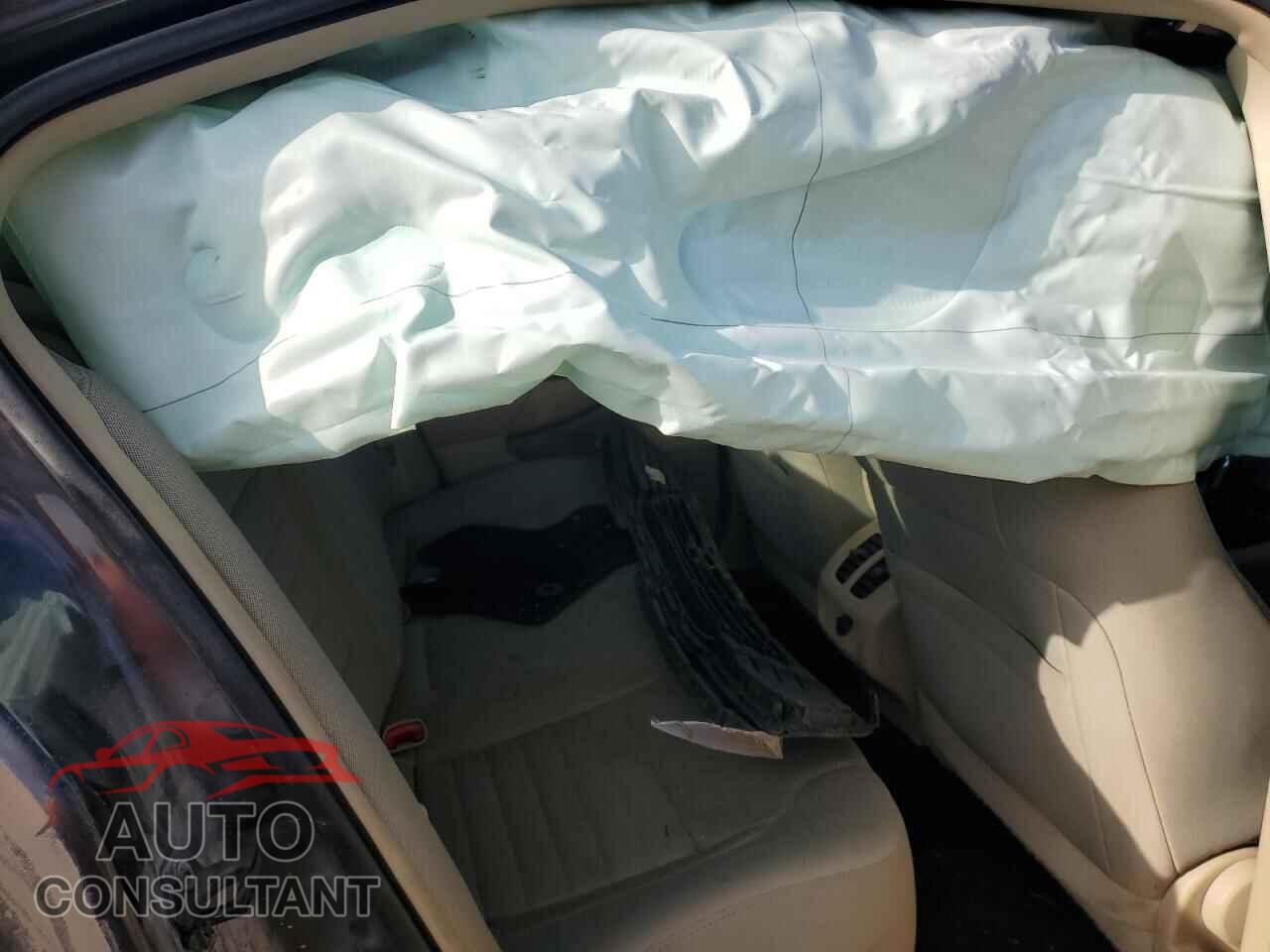 FORD TAURUS 2018 - 1FAHP2D88JG106530