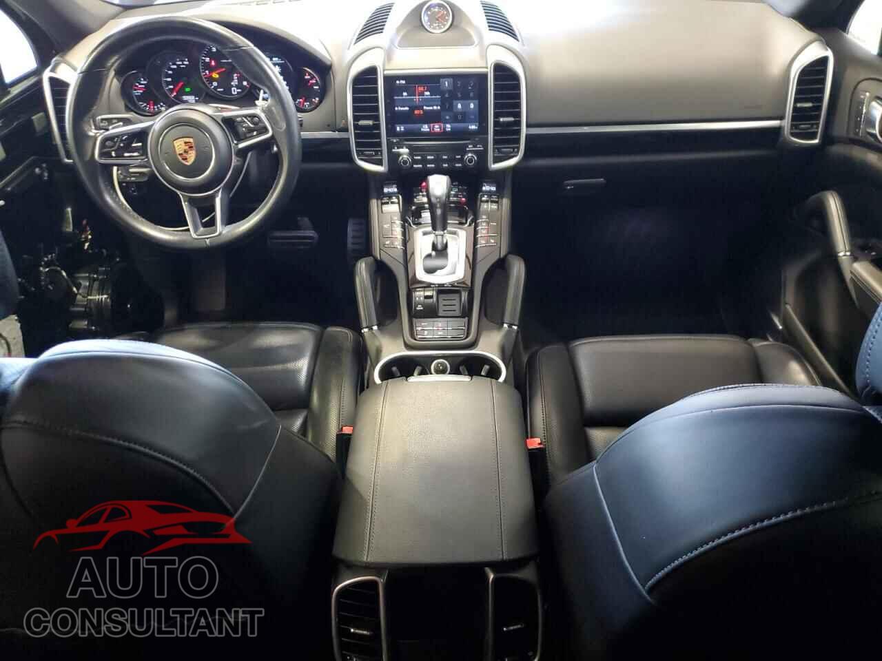 PORSCHE CAYENNE 2018 - WP1AA2A2XJKA00833