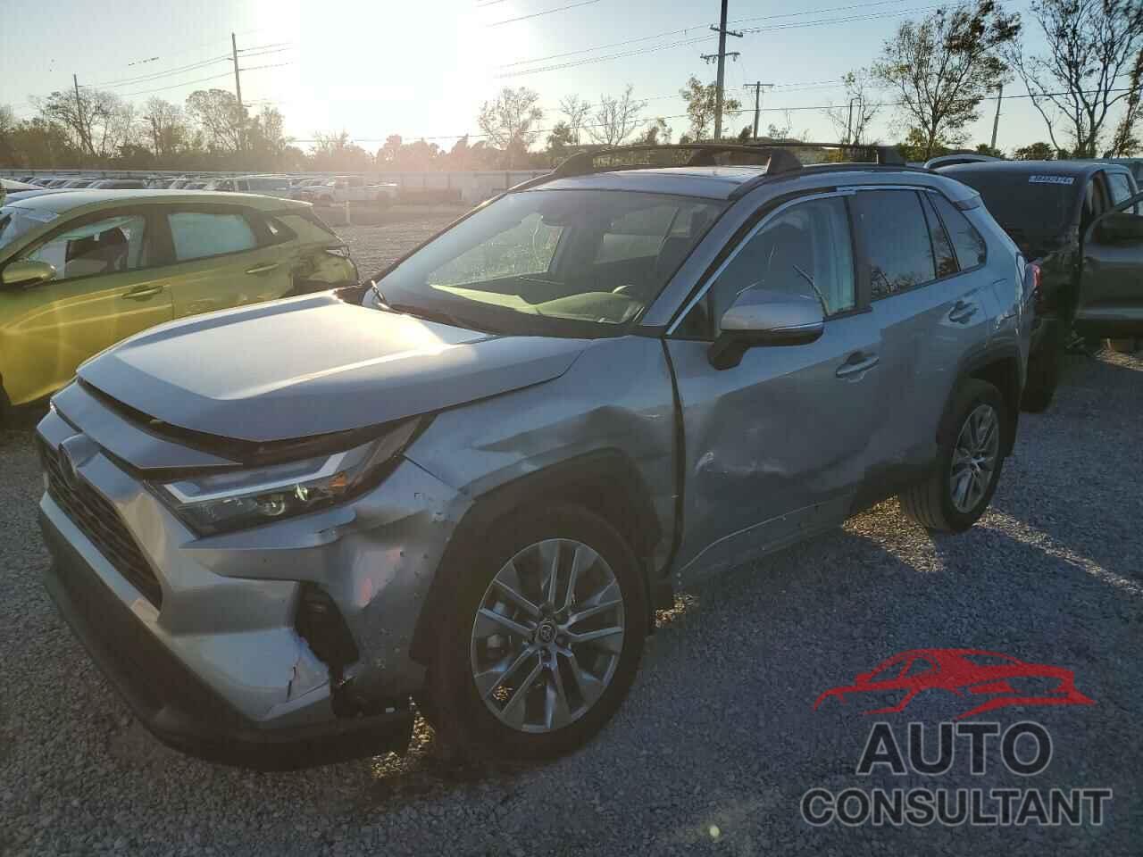 TOYOTA RAV4 2022 - 2T3C1RFV3NW234217