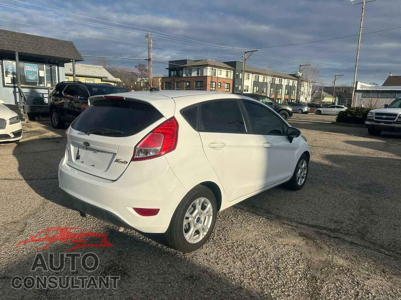 FORD FIESTA 2016 - 3FADP4EJ1GM105357