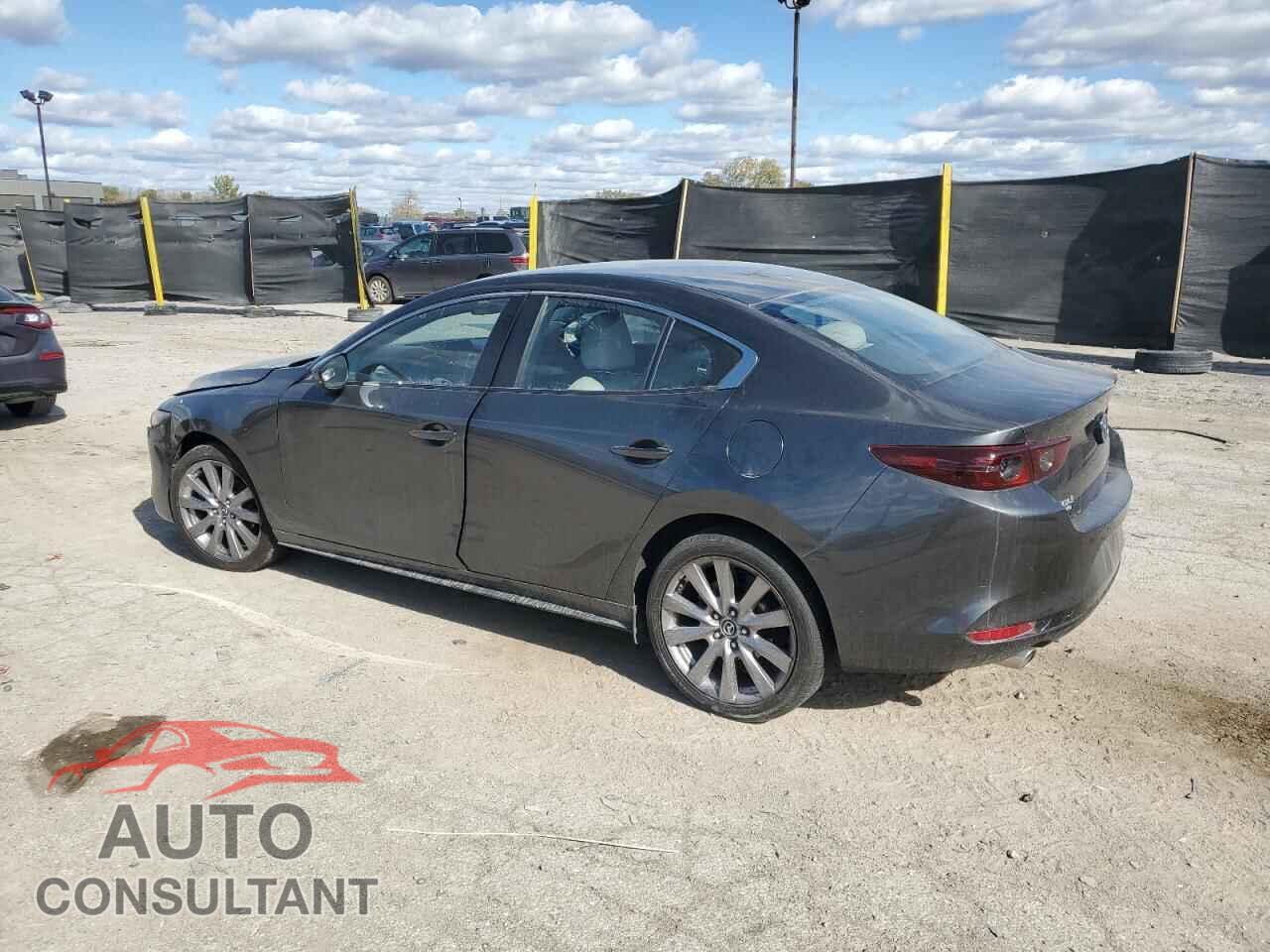 MAZDA 3 2019 - JM1BPBAM0K1115860