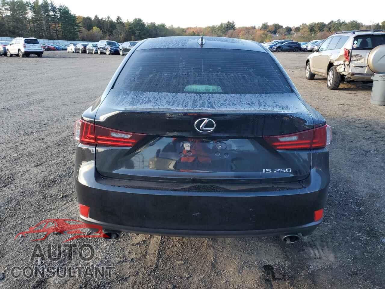 LEXUS IS 2014 - JTHBF1D28E5018327