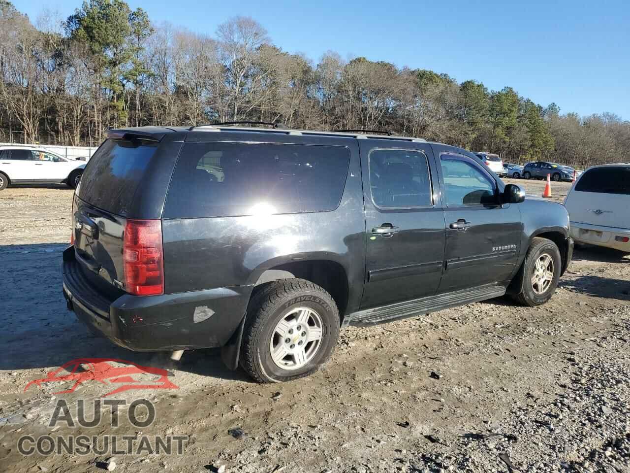 CHEVROLET SUBURBAN 2011 - 1GNSCHE01BR155461