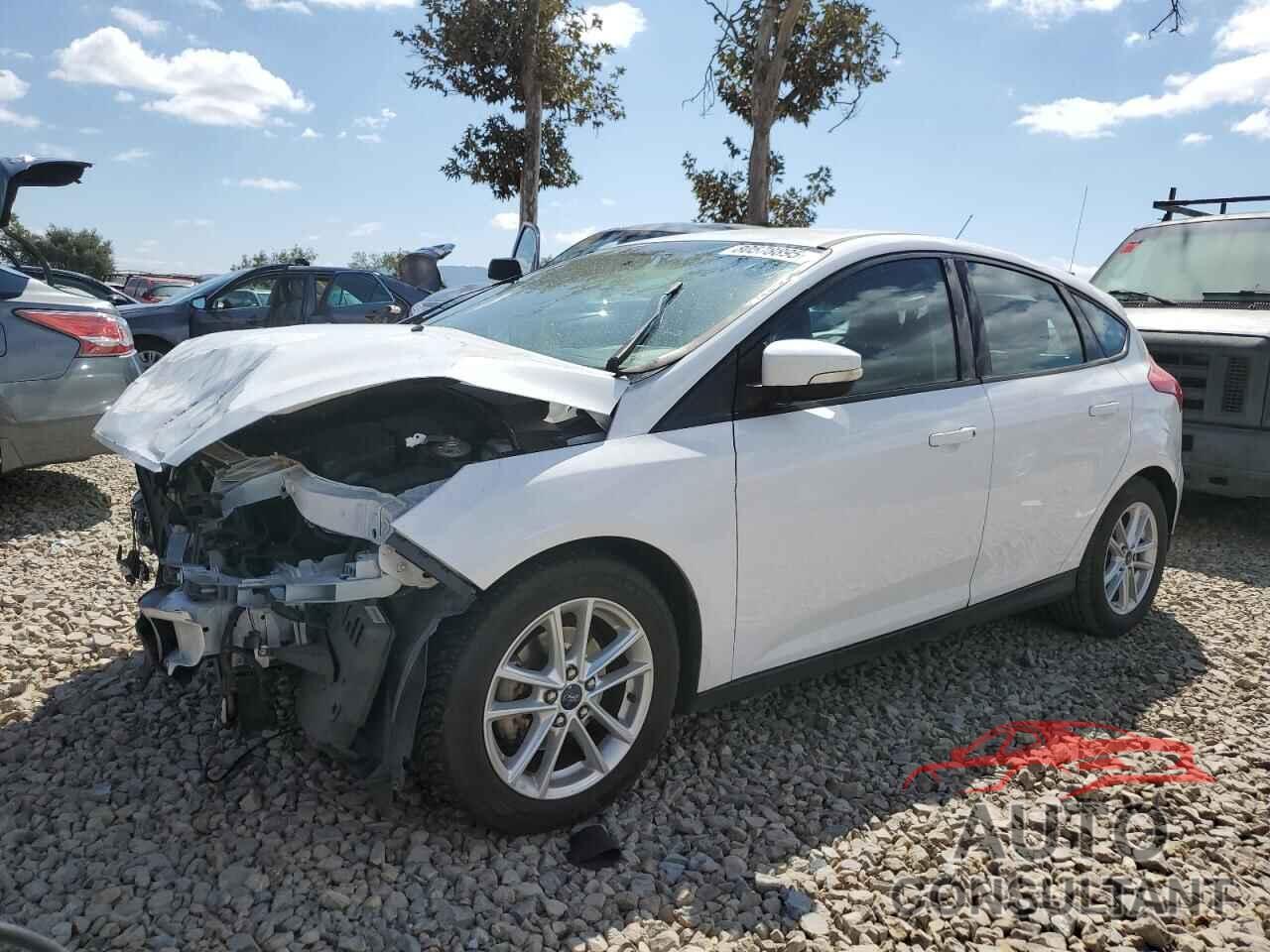 FORD FOCUS 2015 - 1FADP3K22FL233131