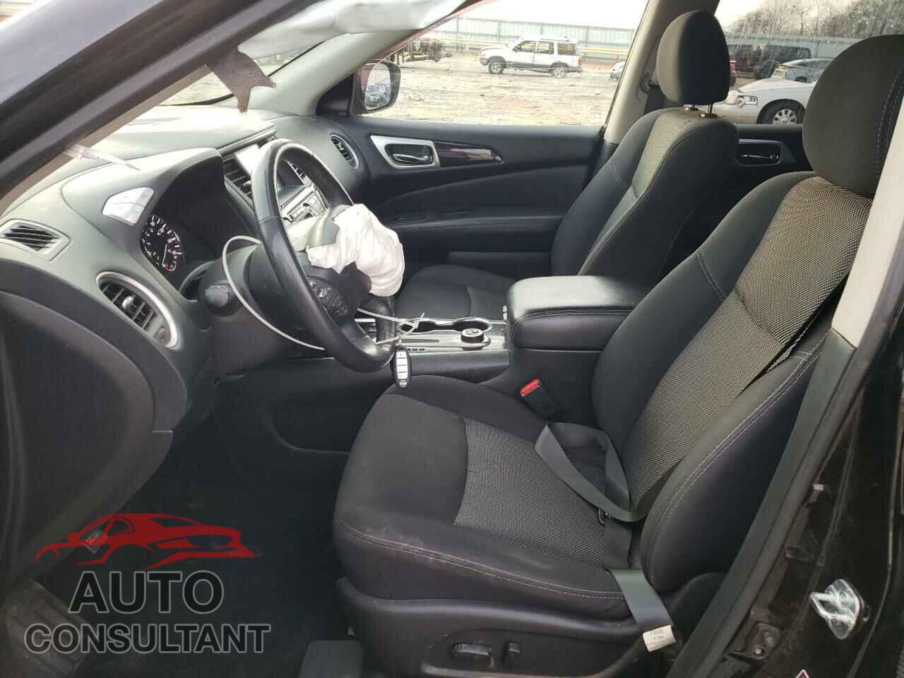 NISSAN PATHFINDER 2019 - 5N1DR2MM1KC596247