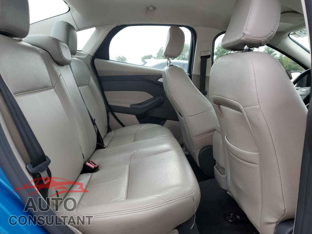 FORD FOCUS 2015 - 1FADP3F27FL268287