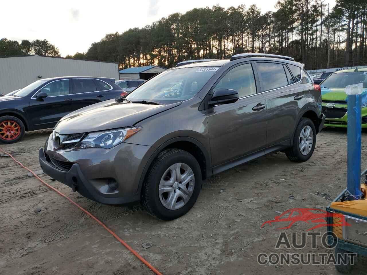 TOYOTA RAV4 2015 - JTMZFREV9FD052355