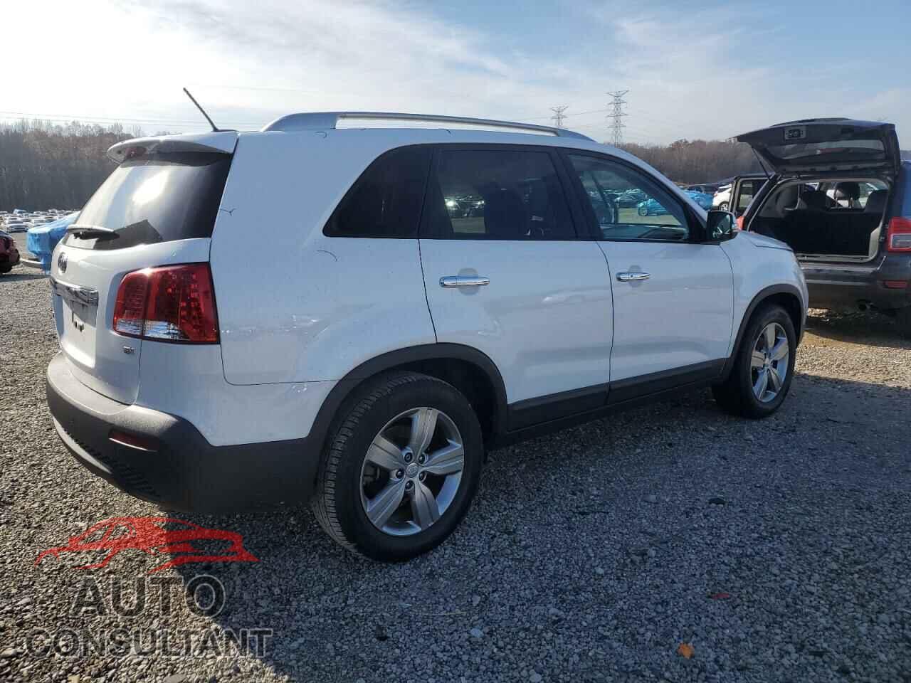 KIA SORENTO 2013 - 5XYKU4A66DG387466