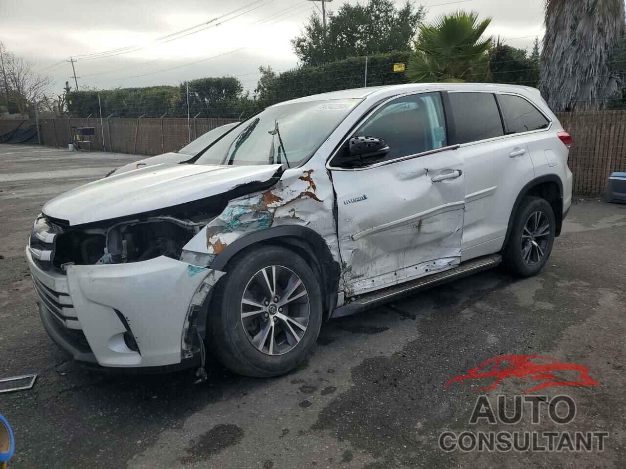 TOYOTA HIGHLANDER 2017 - 5TDBGRFH9HS025073