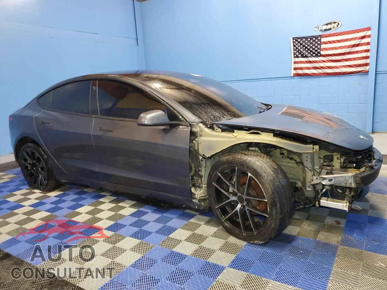 TESLA MODEL 3 2018 - 5YJ3E1EB0JF114131