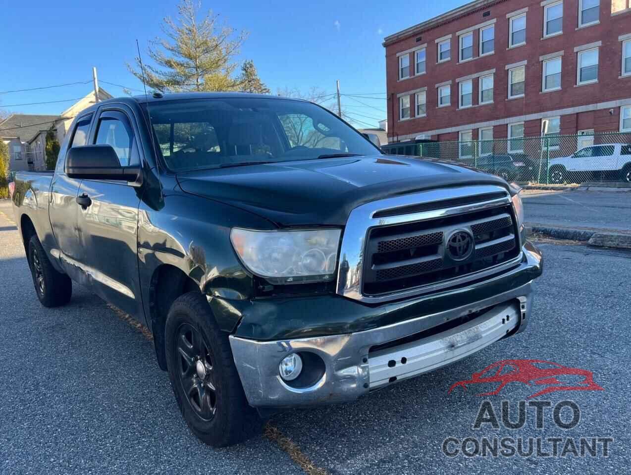 TOYOTA TUNDRA 2013 - 5TFUM5F19DX040626