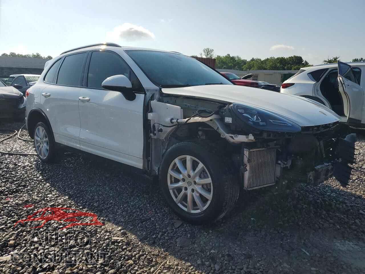 PORSCHE CAYENNE 2015 - WP1AF2A28FLA37480