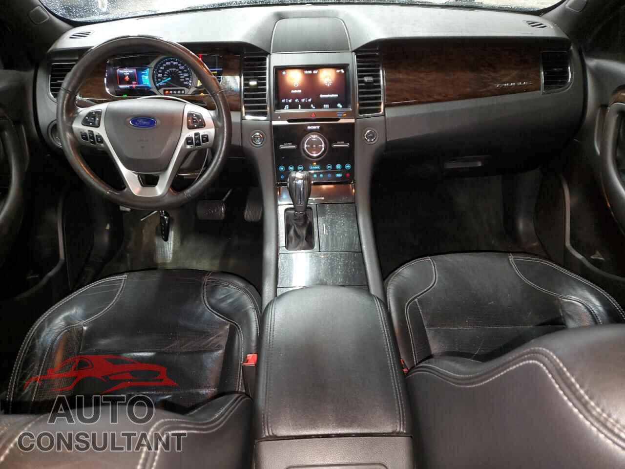 FORD TAURUS 2017 - 1FAHP2F82HG113206