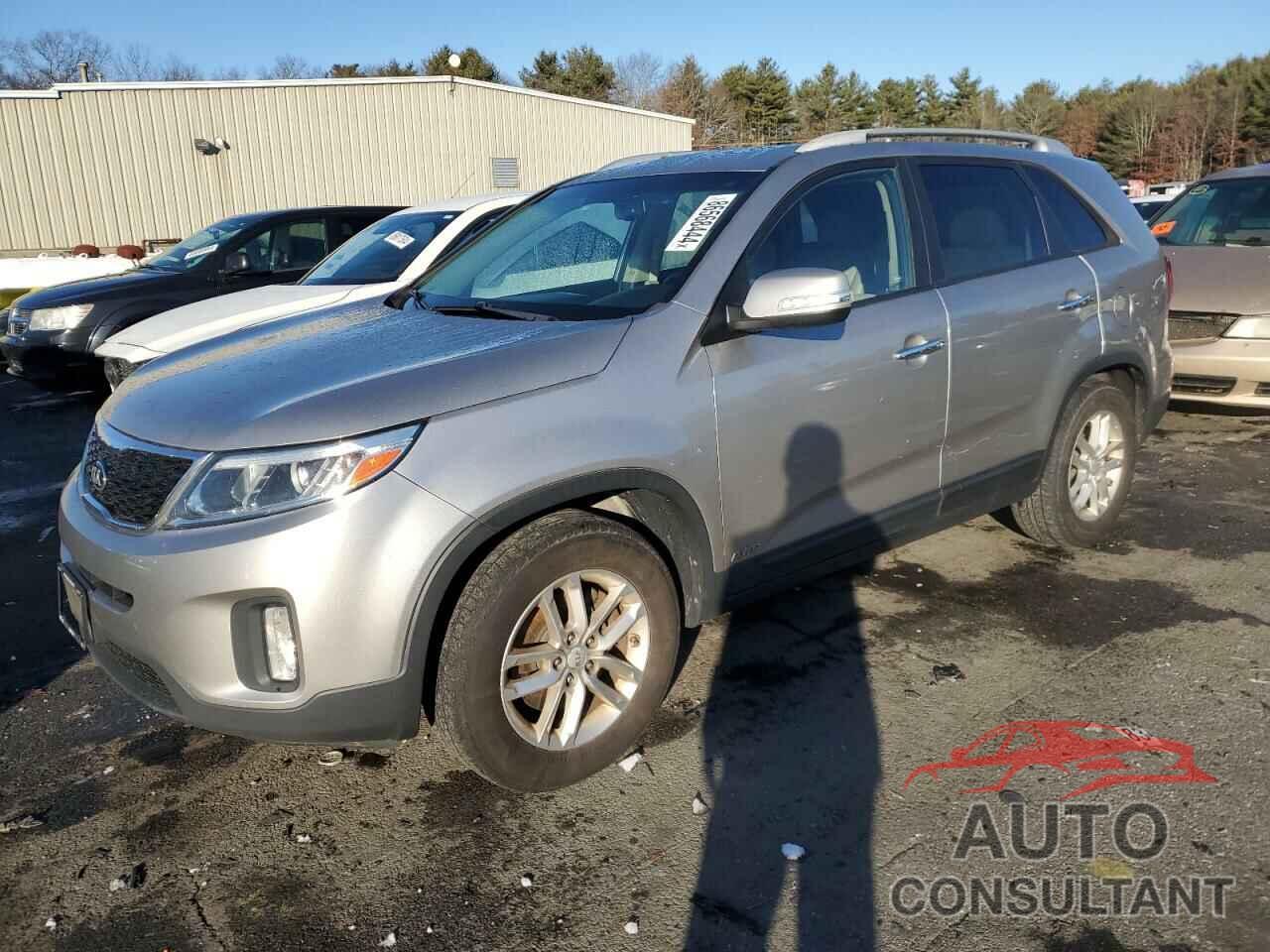 KIA SORENTO 2015 - 5XYKTCA60FG642502