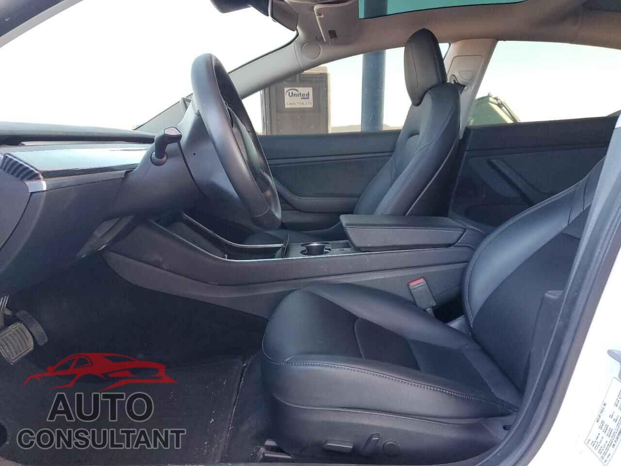 TESLA MODEL 3 2019 - 5YJ3E1EB6KF454059