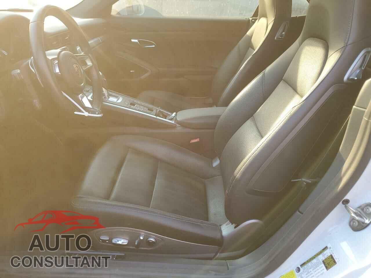PORSCHE 911 2018 - WP0CA2A90JS138436