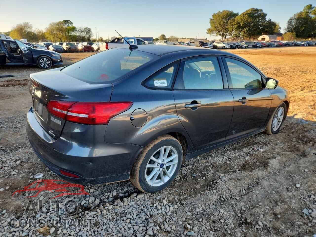 FORD FOCUS 2015 - 1FADP3F26FL214799