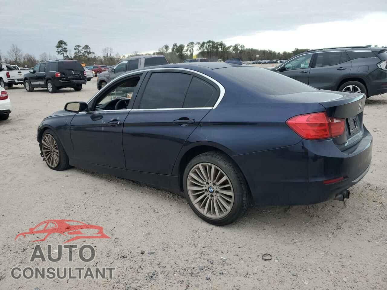 BMW 3 SERIES 2012 - WBA3A5C57CF341019