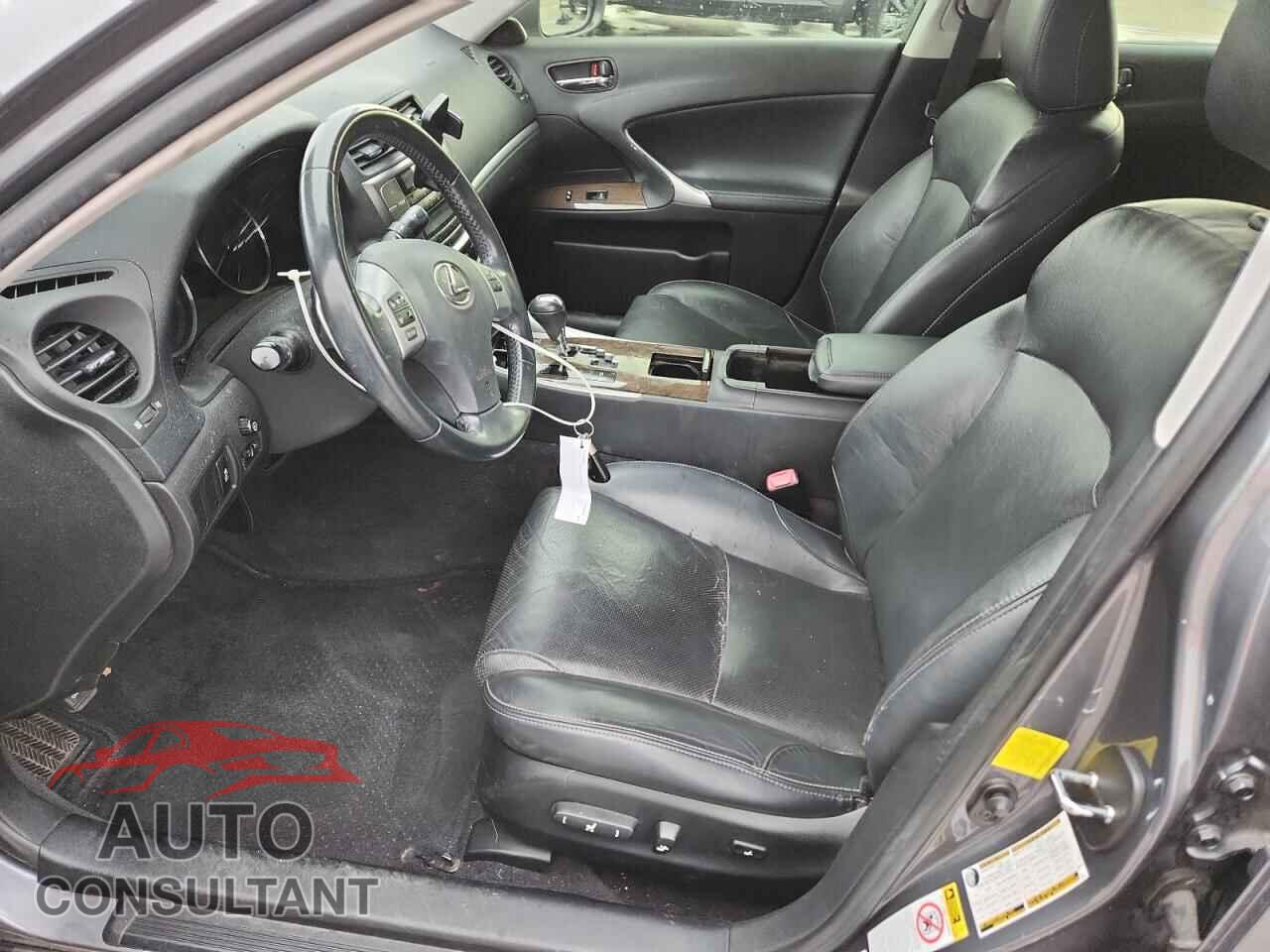 LEXUS IS 2012 - JTHBF5C2XC5175282
