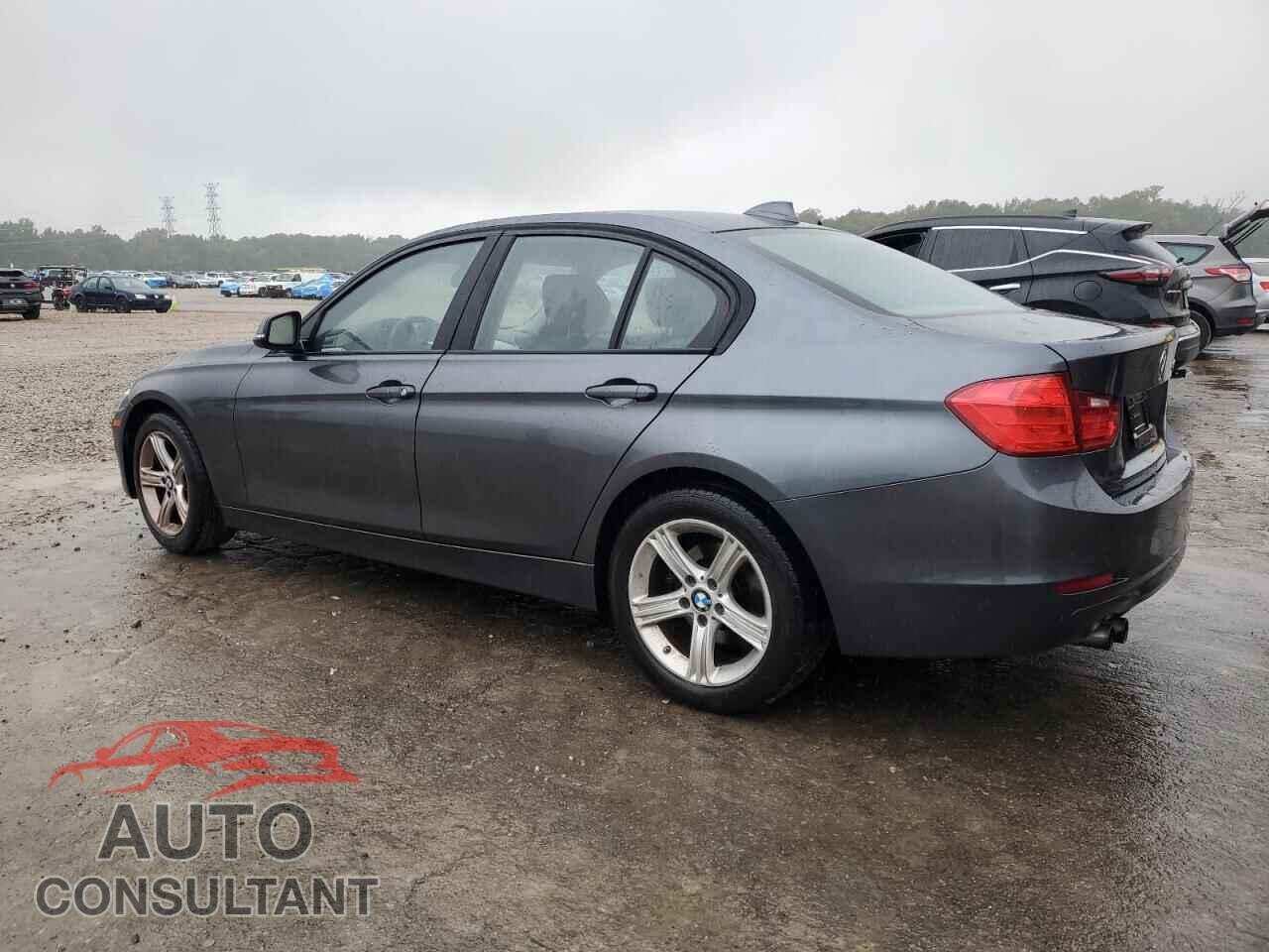 BMW 3 SERIES 2012 - WBA3A5G58CNP16500