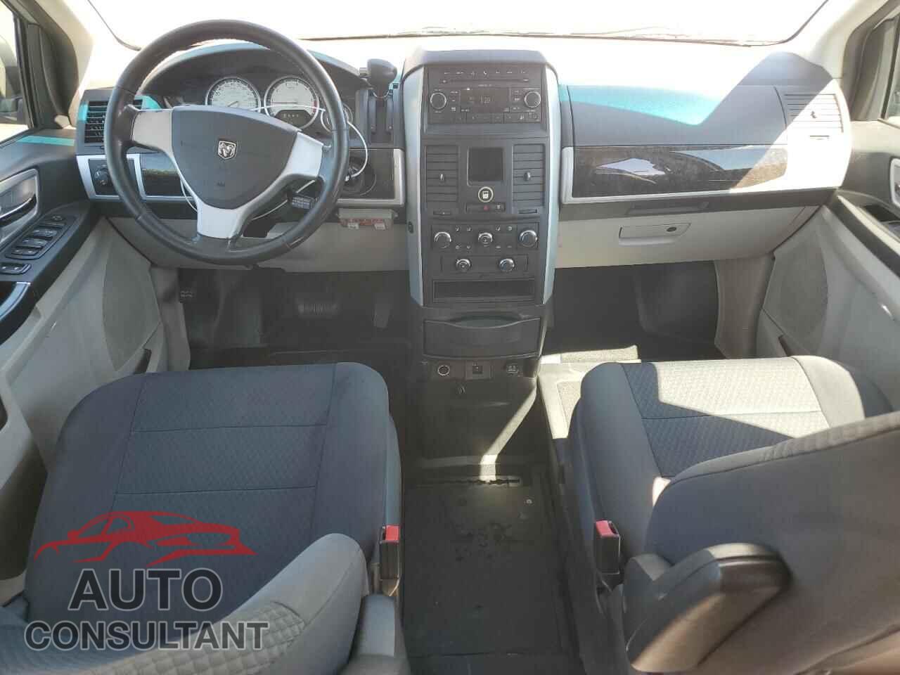 DODGE CARAVAN 2010 - 2D4RN5D10AR130721