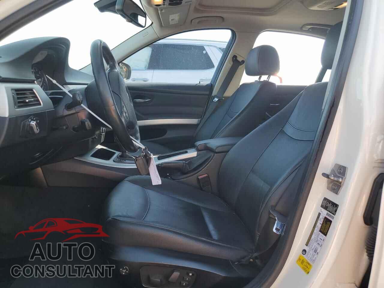BMW 3 SERIES 2011 - WBAPH7C50BE677933