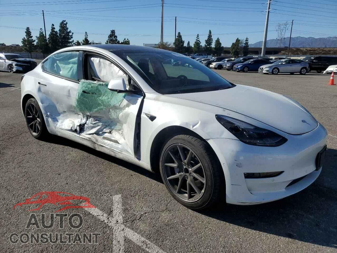 TESLA MODEL 3 2022 - 5YJ3E1EA9NF329634