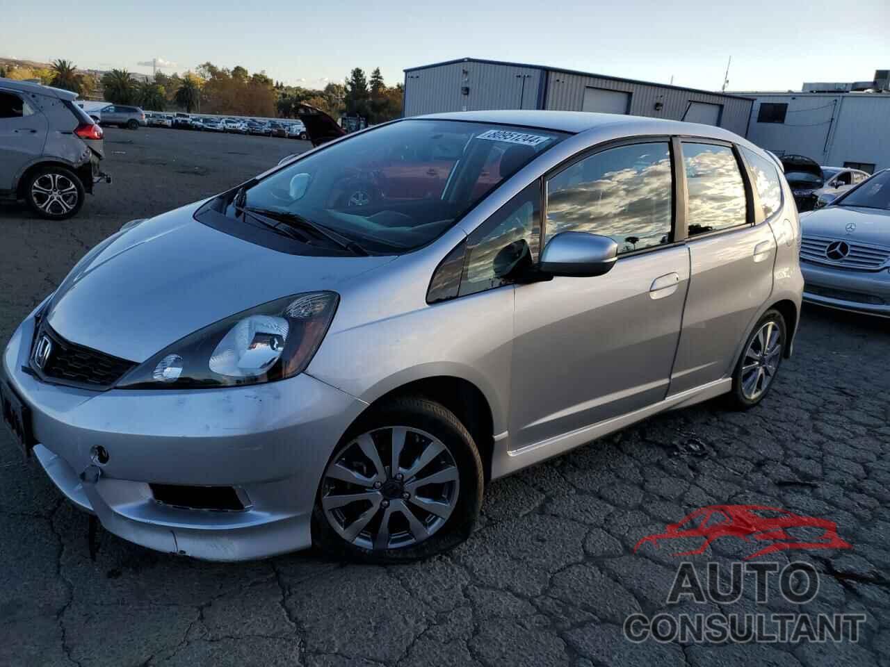 HONDA FIT 2013 - JHMGE8H51DC047443