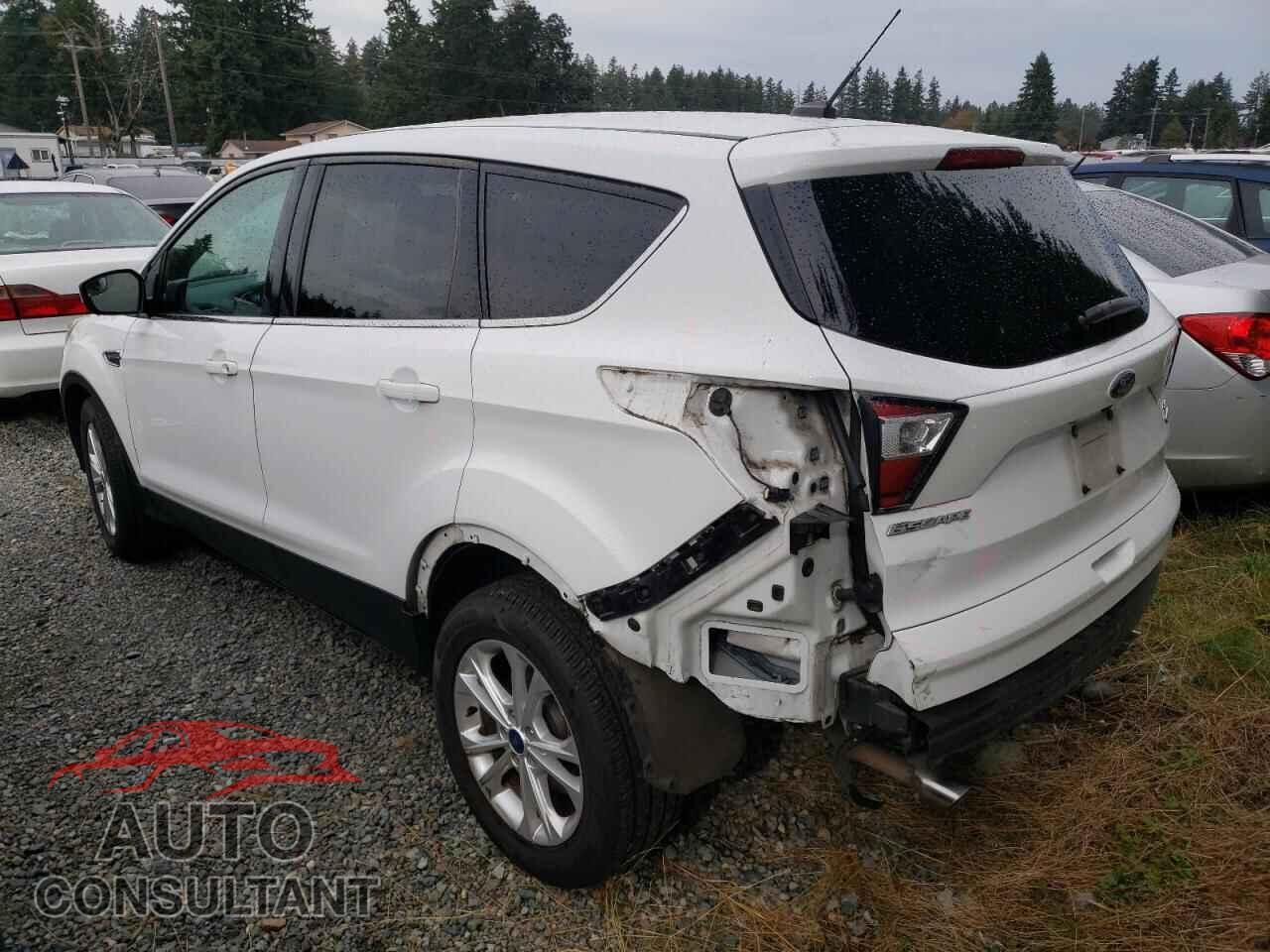 FORD ESCAPE 2017 - 1FMCU0GD5HUD95769