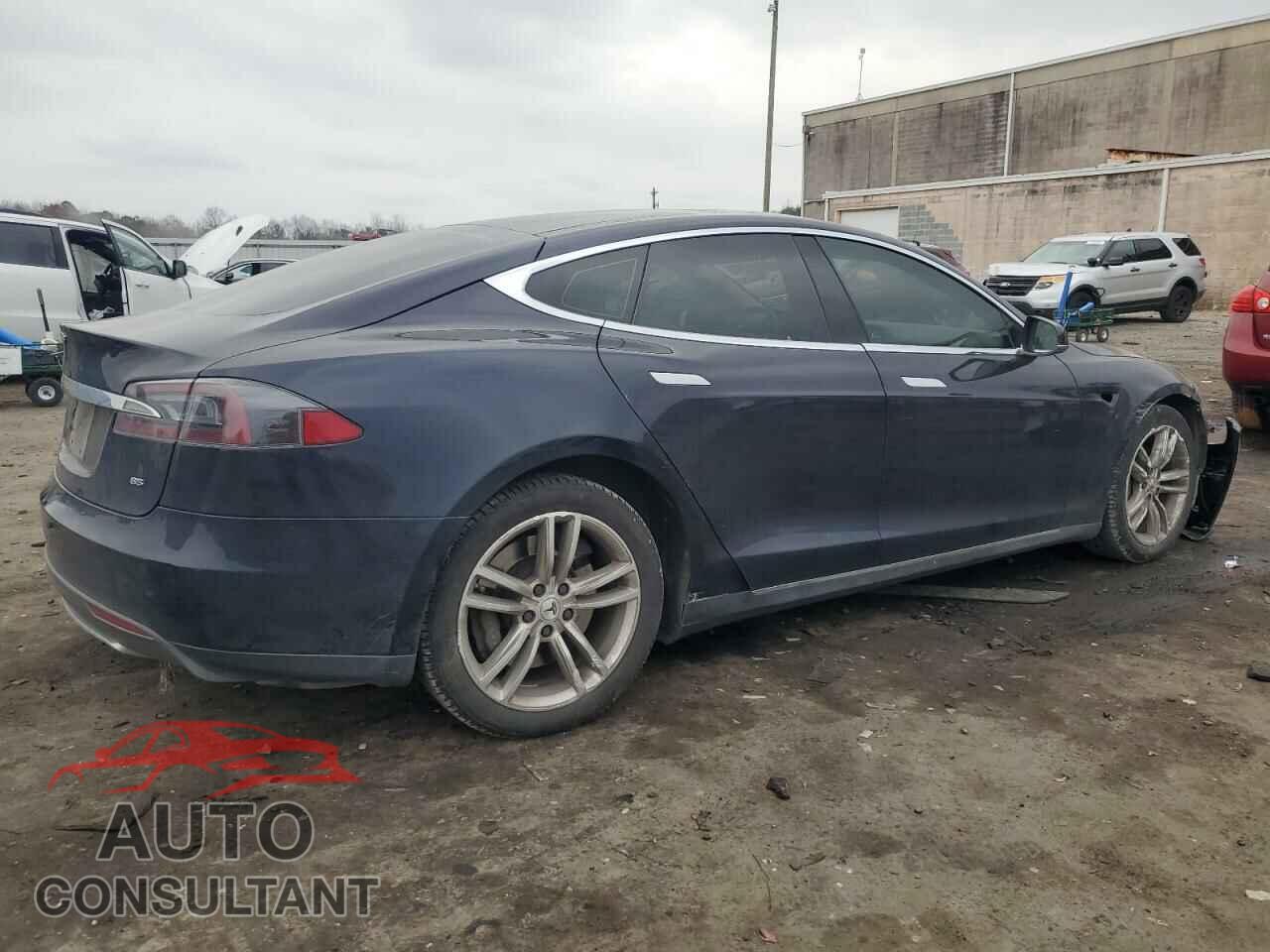TESLA MODEL S 2013 - 5YJSA1DN3DFP10647