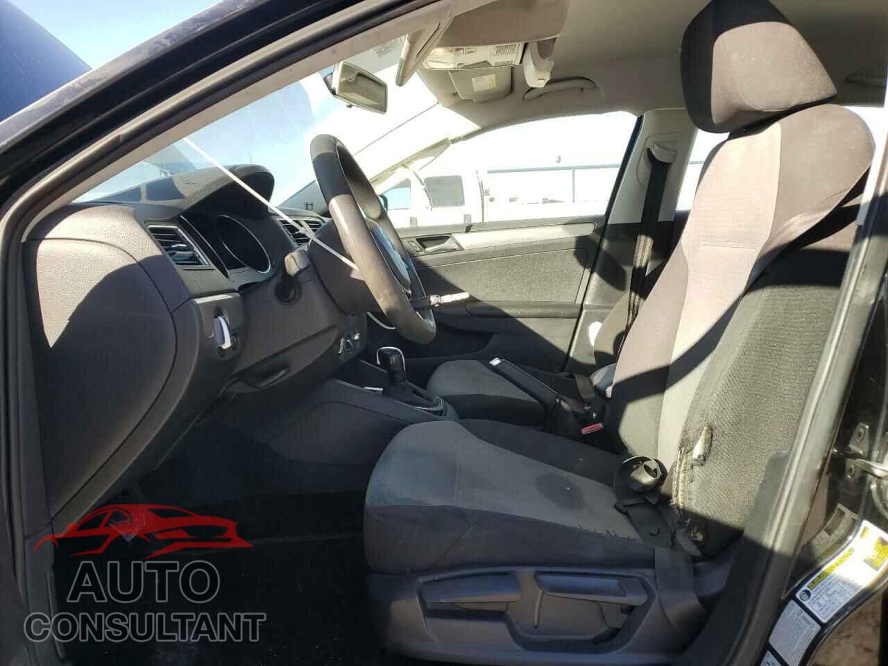 VOLKSWAGEN JETTA 2017 - 3VW2B7AJ4HM360610