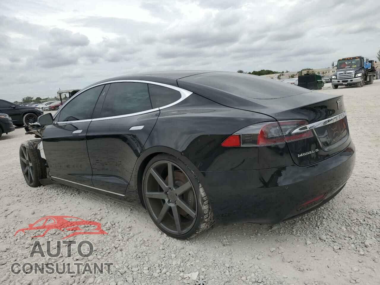 TESLA MODEL S 2018 - 5YJSA1E29JF280784