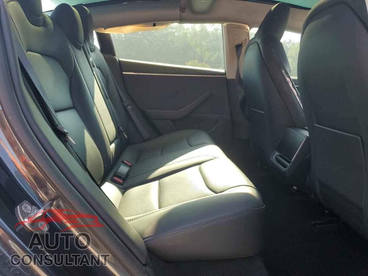 TESLA MODEL 3 2024 - 5YJ3E1EBXRF811950