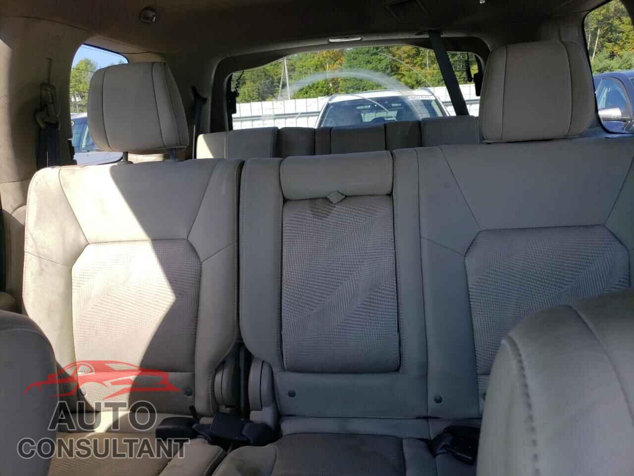 HONDA PILOT 2012 - 5FNYF4H23CB007531