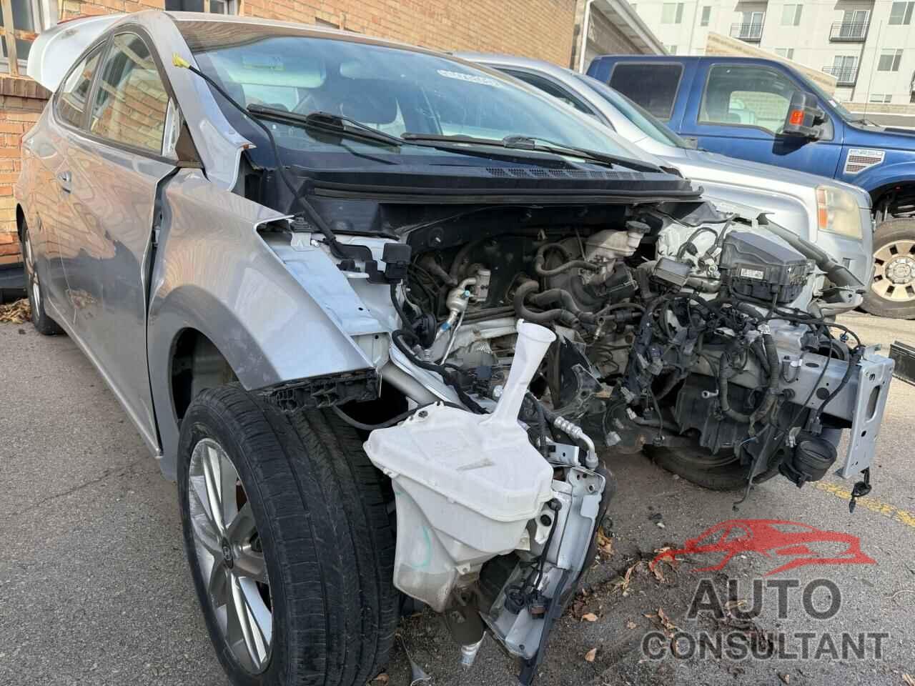 HYUNDAI ELANTRA 2015 - KMHDH4AE7FU300837