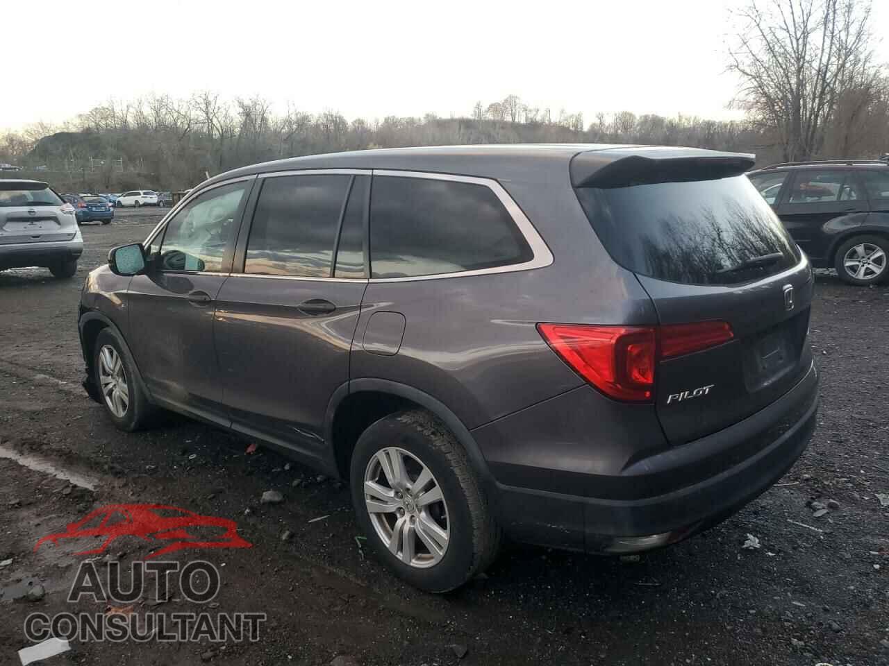HONDA PILOT 2017 - 5FNYF6H12HB018434