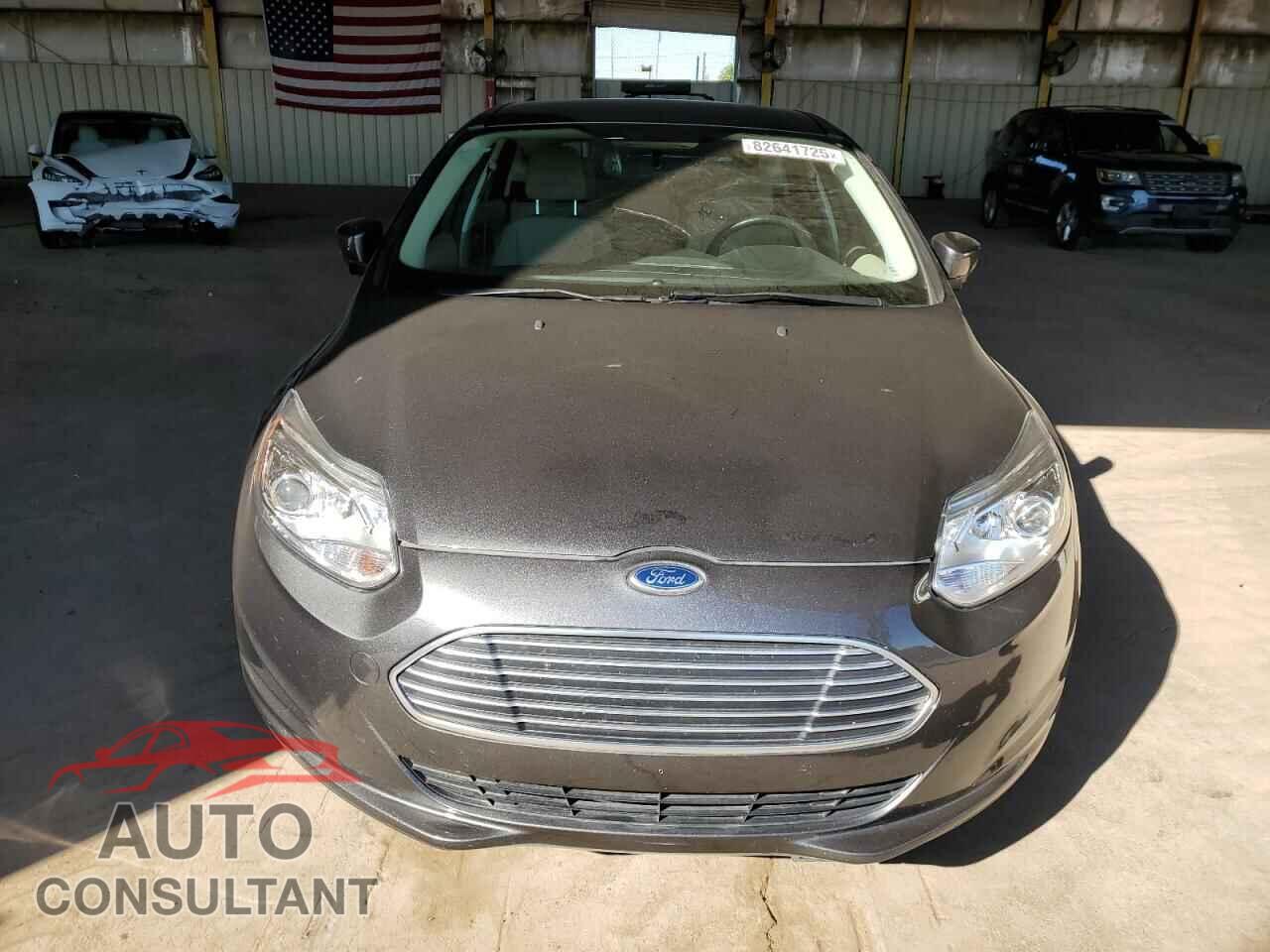 FORD FOCUS 2016 - 1FADP3R4XGL406256