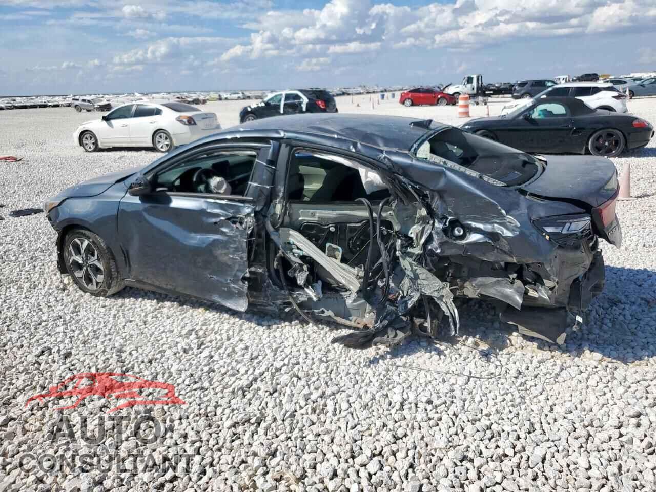 KIA FORTE 2020 - 3KPF24AD5LE209484