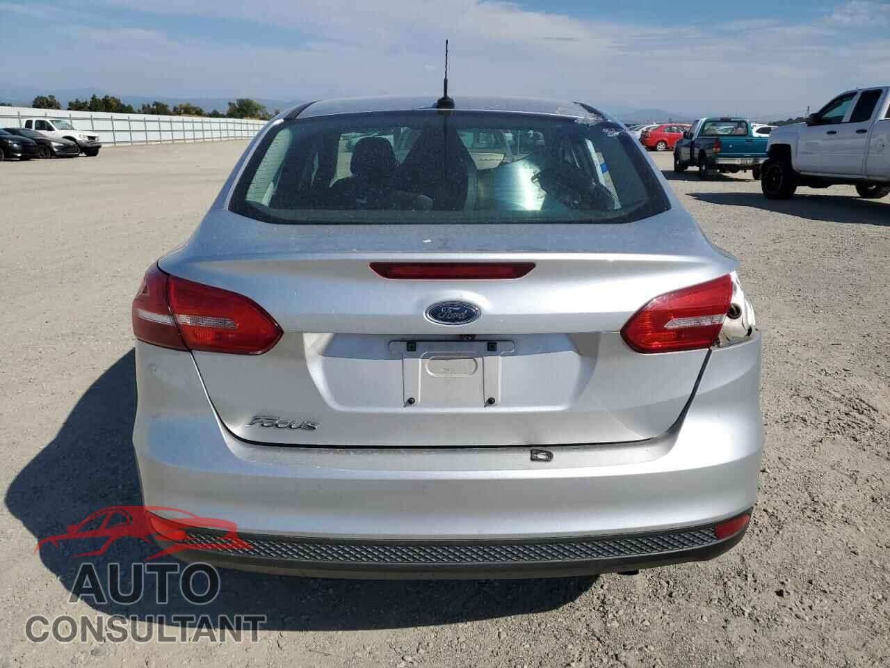 FORD FOCUS 2017 - 1FADP3F20HL285693