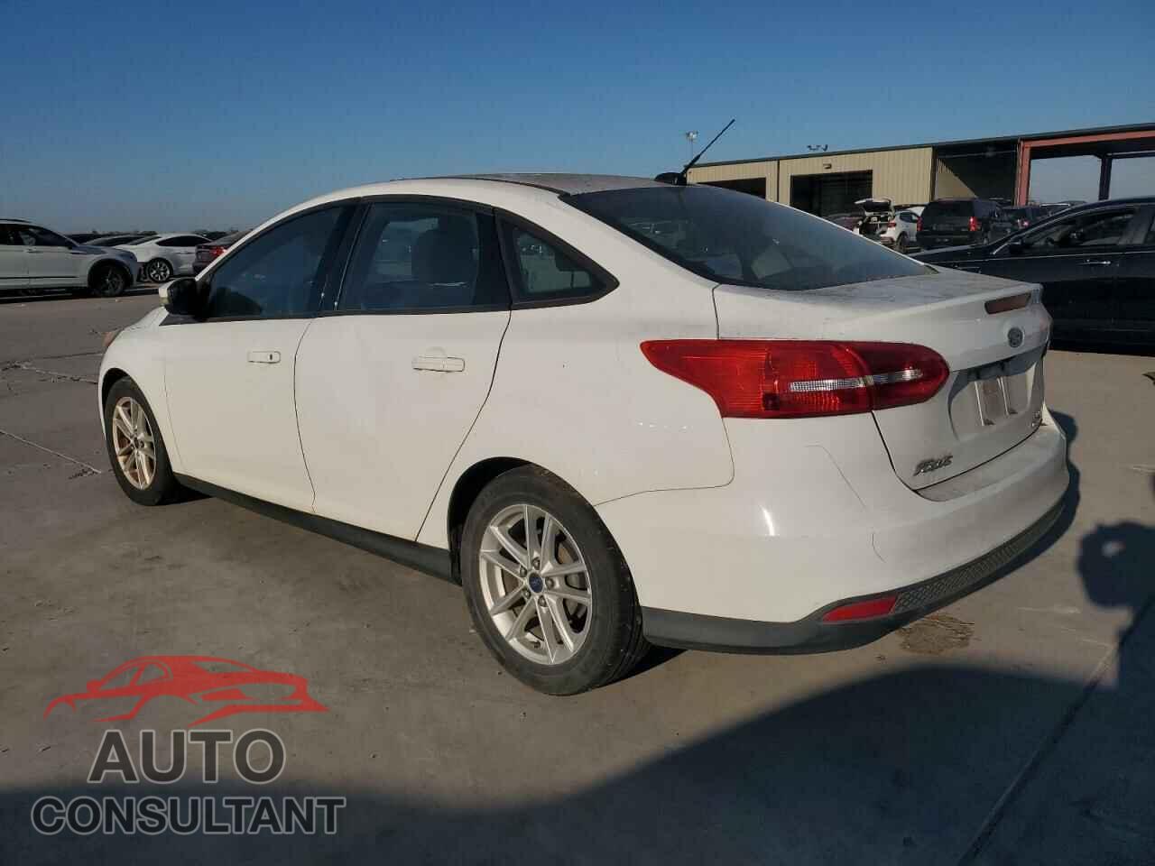 FORD FOCUS 2015 - 1FADP3F21FL263604
